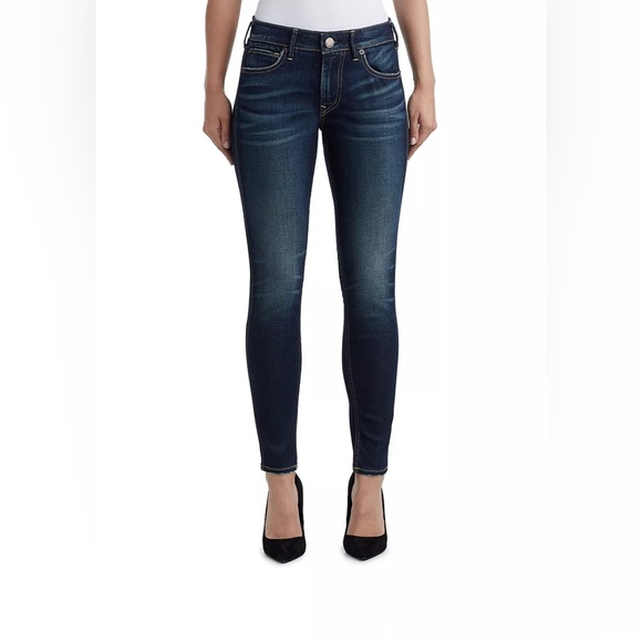 NWT True Religion Women's Jennie Curvy
Skinny The Perfect Jeans in Navy - Picture 2 of 10